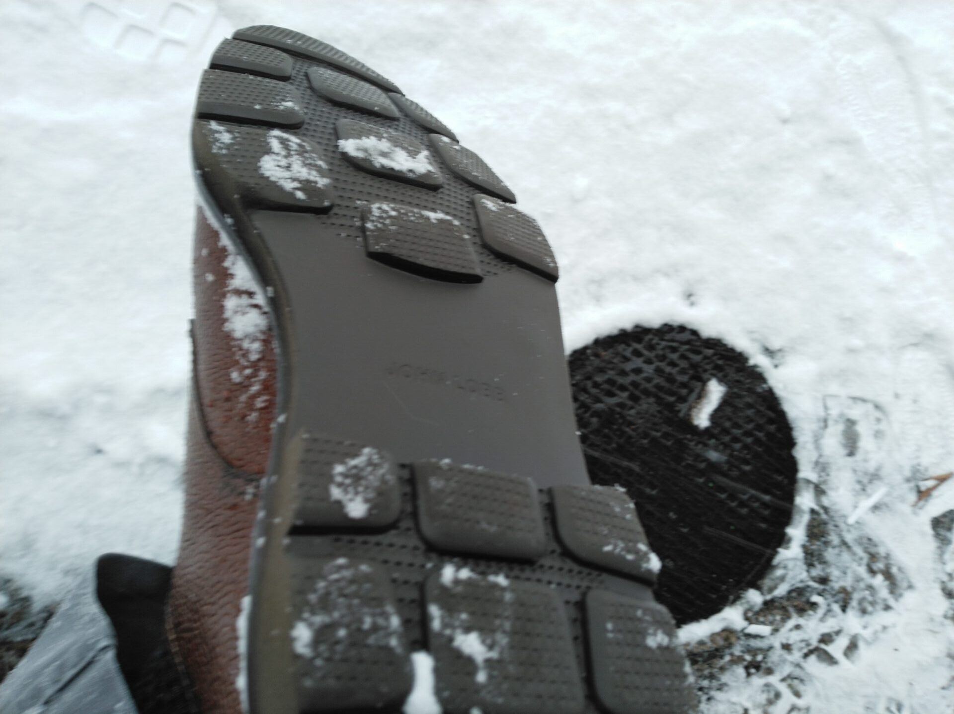 緊急検証！：ジョンロブ・ウィリアム92のライトウェイトウォーキングソールで雪道を歩いてみたら・・・ | ムカデの革磨き日記